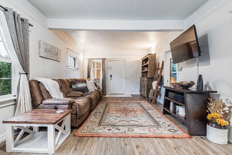 Furnished Finder property 451054_1 photo 4