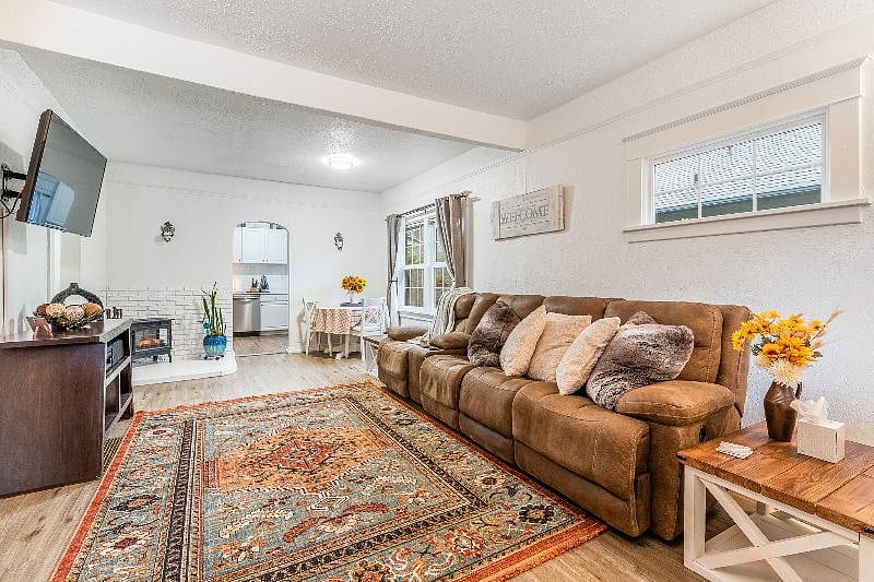 Furnished Finder property 451054_1 photo 1