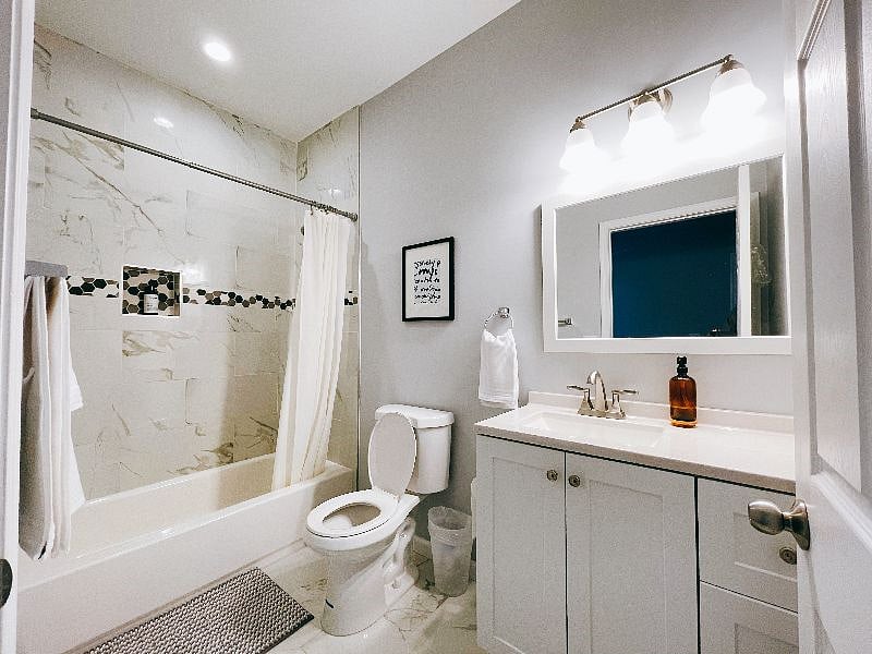 3rd floor hallway bathroom