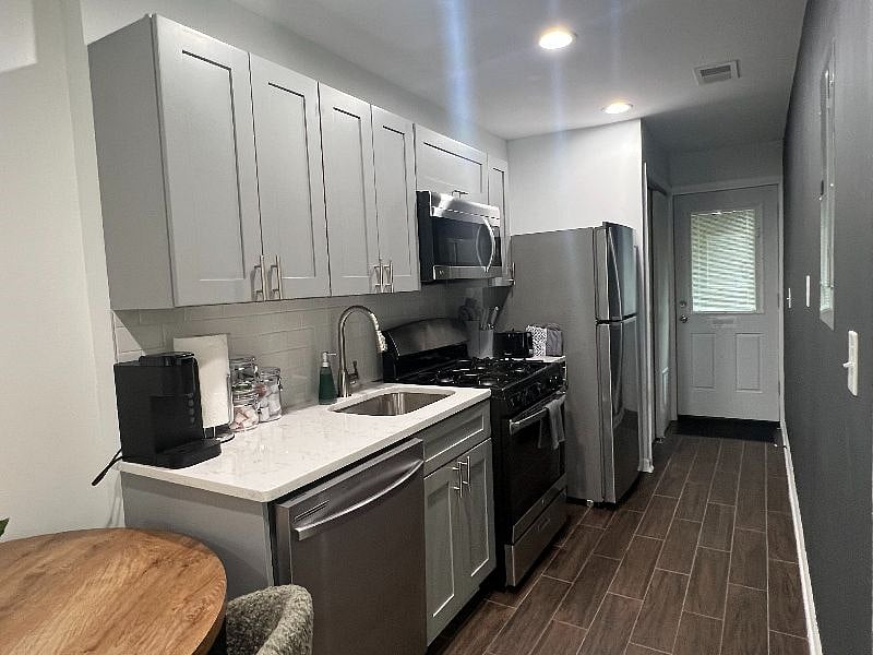Furnished Finder property 451086_2 photo 10