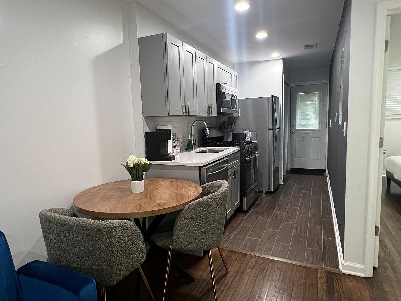 Furnished Finder property 451086_2 photo 9