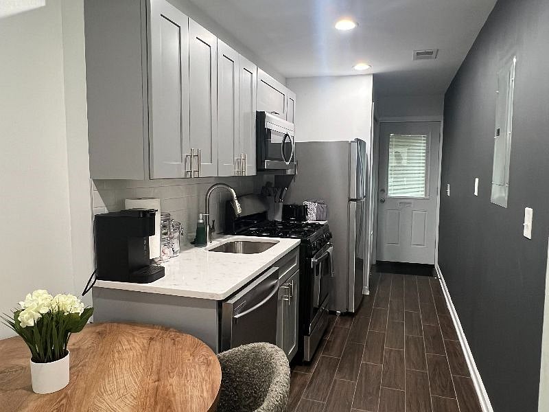 Furnished Finder property 451086_2 photo 11