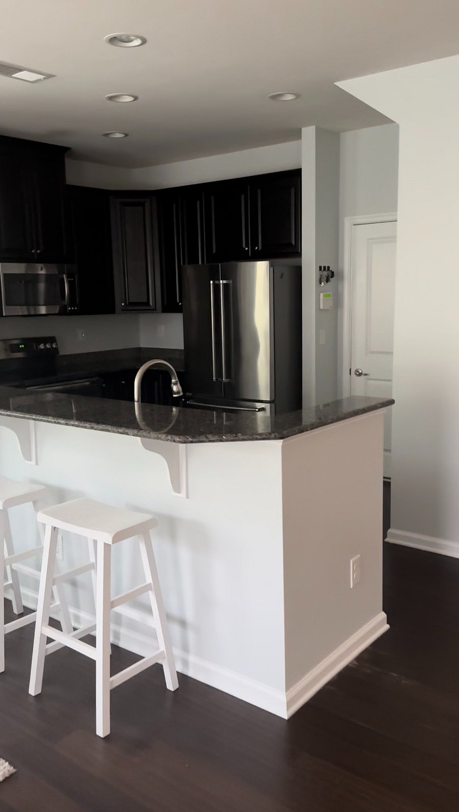 Furnished Finder property 451101_1 photo 8