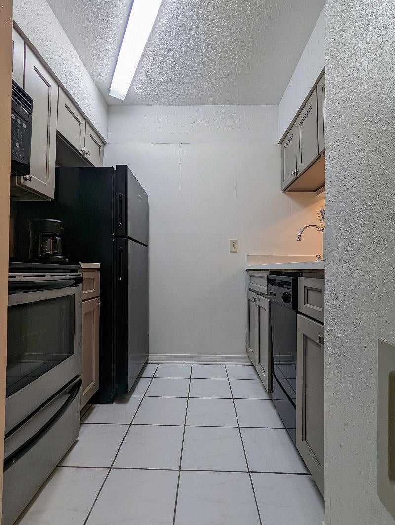 Furnished Finder property 451118_1 photo 12