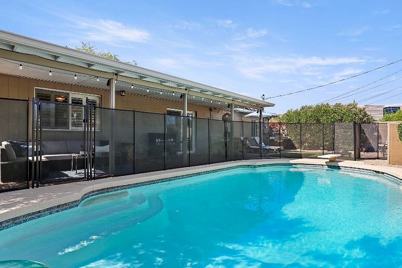 Furnished Finder property 451122_1 photo 18