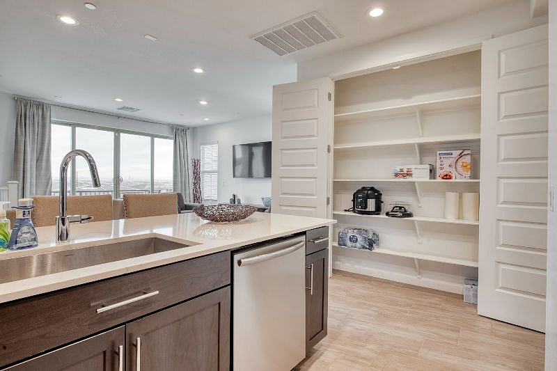 Furnished Finder property 451131_1 photo 17
