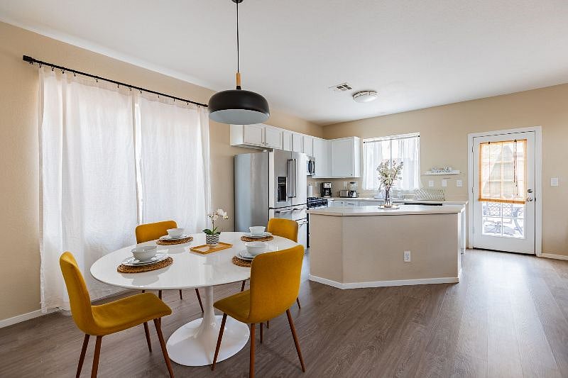 Furnished Finder property 451186_1 photo 12