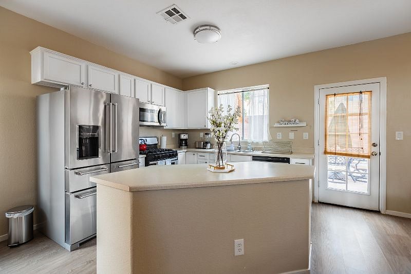 Furnished Finder property 451186_1 photo 11