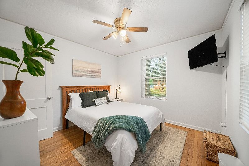 Both rooms have Queen sized beds and 4k Smart HDTVs