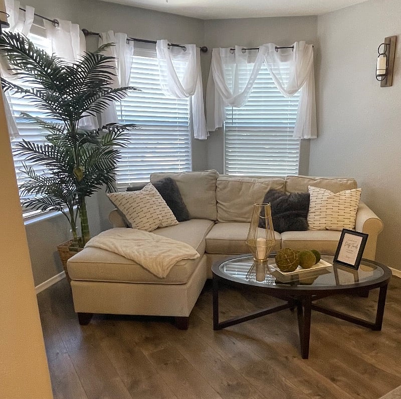 Master Suite - Conversation Nook