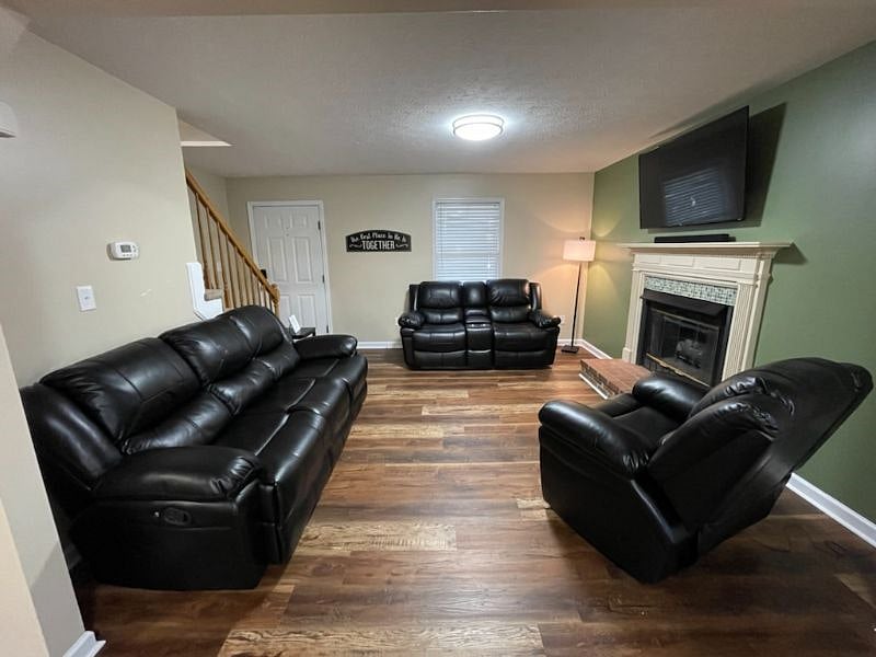 Reclining leather furniture