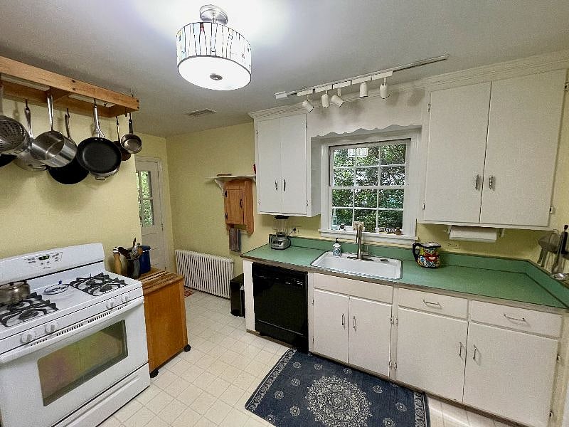 Furnished Finder property 451366_1 photo 9