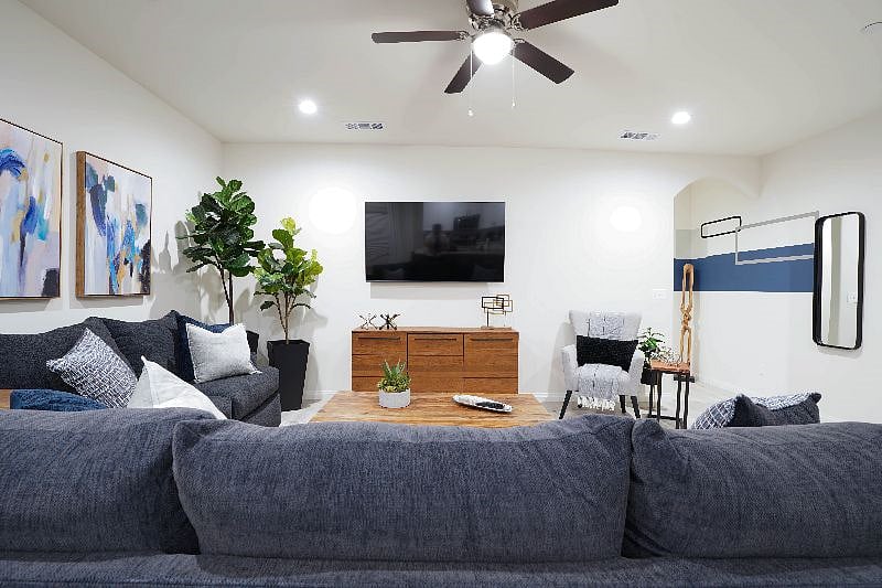 Furnished Finder property 451454_1 photo 3