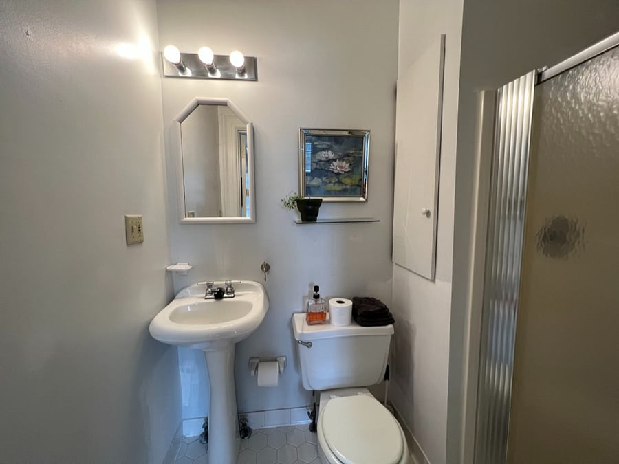 Furnished Finder property 451470_3 photo 6
