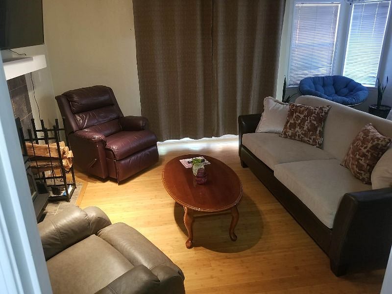 Furnished Finder property 451538_1 photo 6