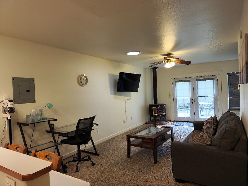 Furnished Finder property 451600_1 photo 3