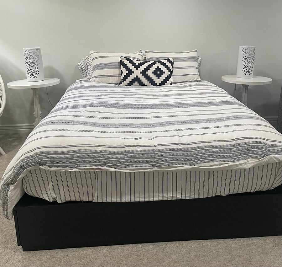 Great bed with drawer storage and comfortable Casper mattress.