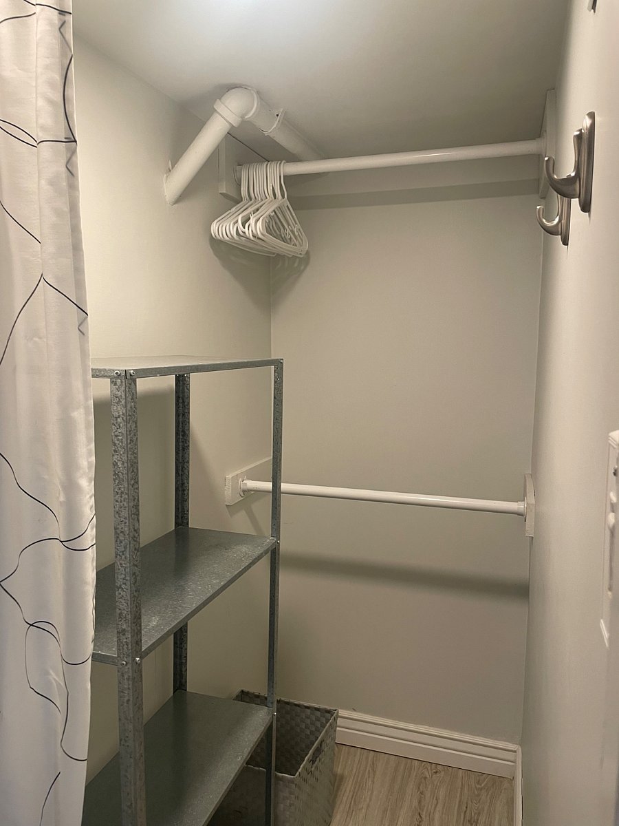 Walk in closet