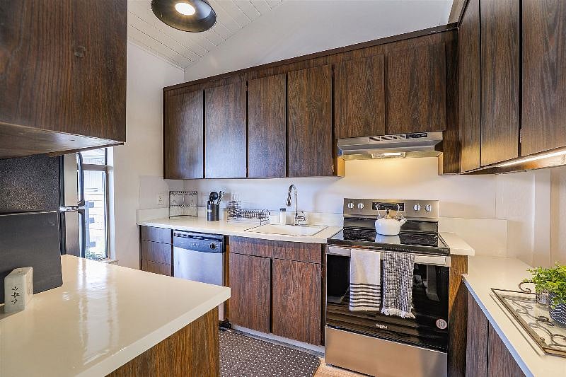Furnished Finder property 451741_1 photo 3