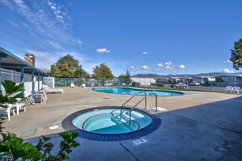 Furnished Finder property 451741_1 photo 18