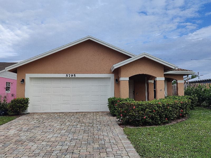 Furnished Finder property 451793_1 photo 19