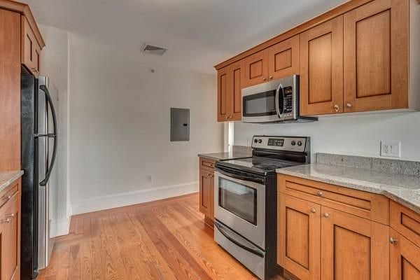 Furnished Finder property 451800_1 photo 12