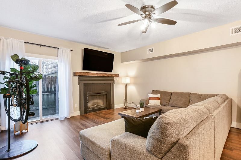 Furnished Finder property 451834_1 photo 8