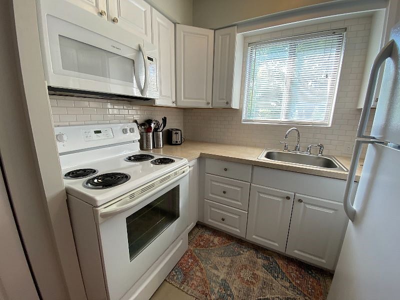 Furnished Finder property 451883_10 photo 5
