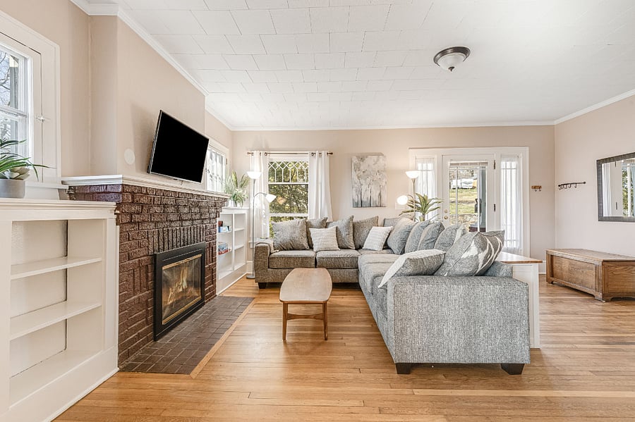 Living room, Smart TV