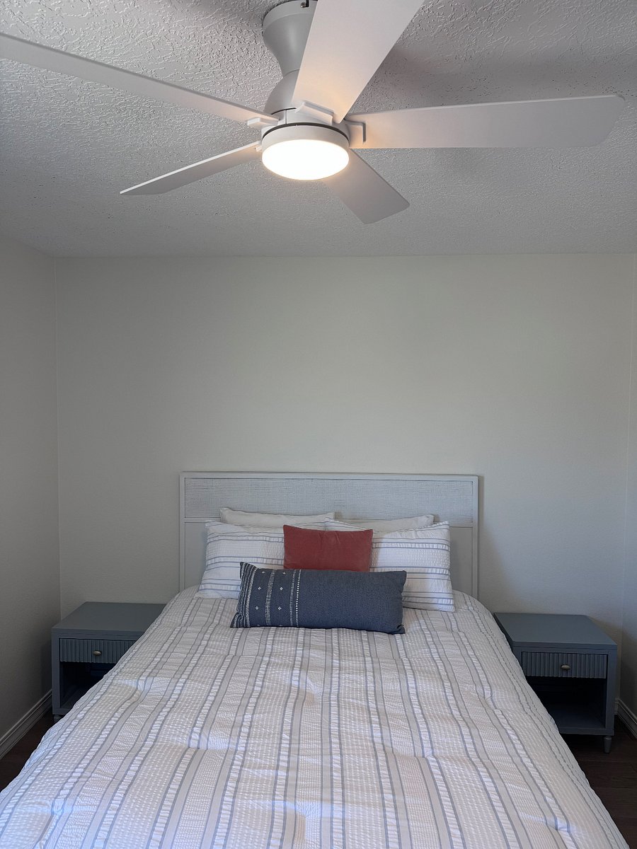 Secondary bedroom