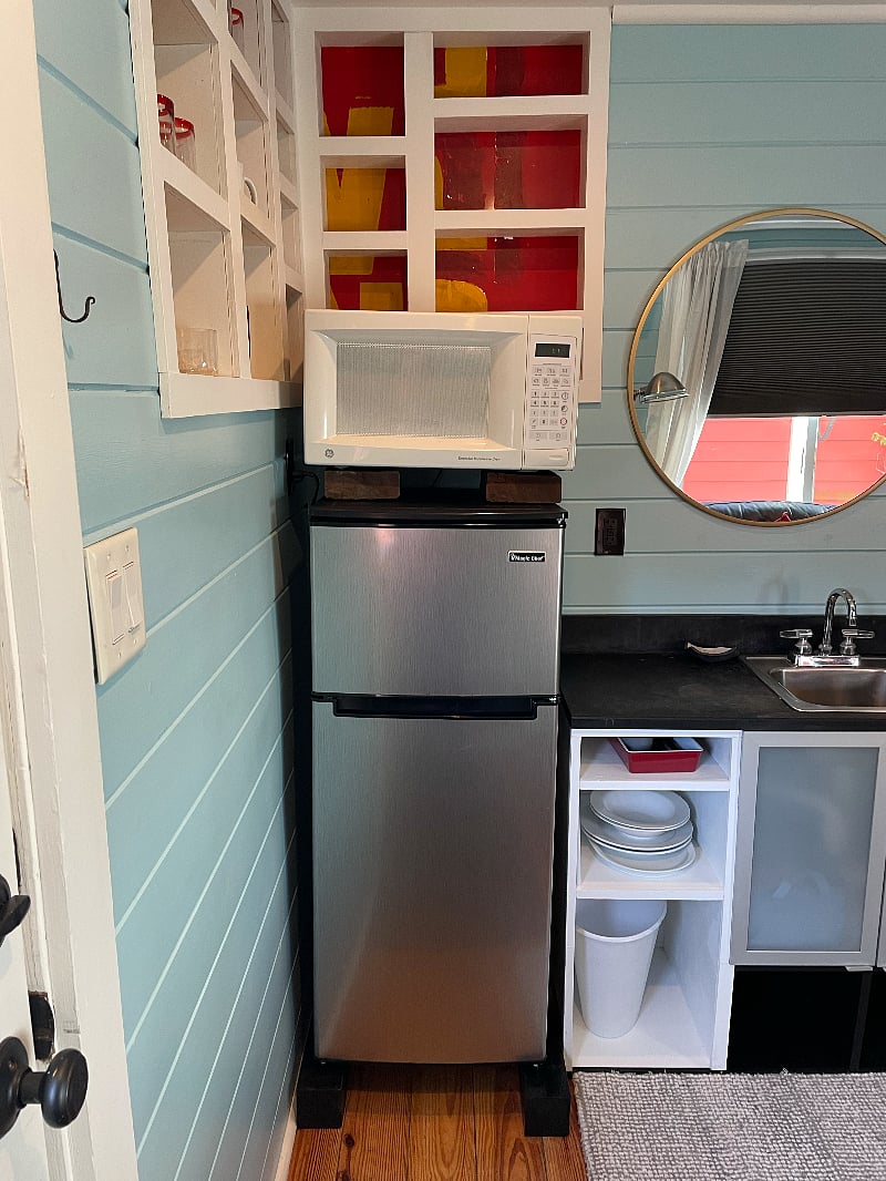 Kitchette - microwave and fridge.