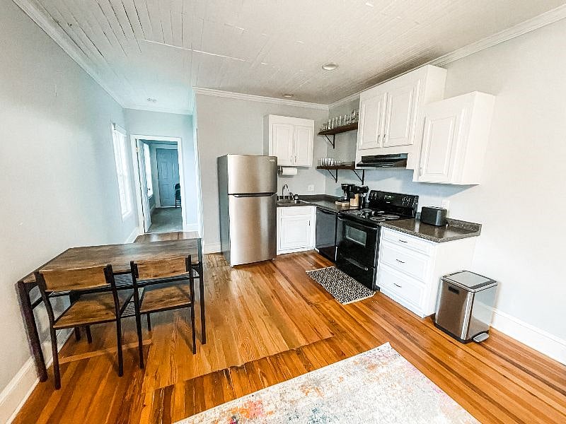 Furnished Finder property 451982_1 photo 3