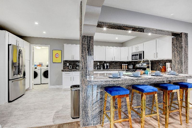 Furnished Finder property 452059_1 photo 15