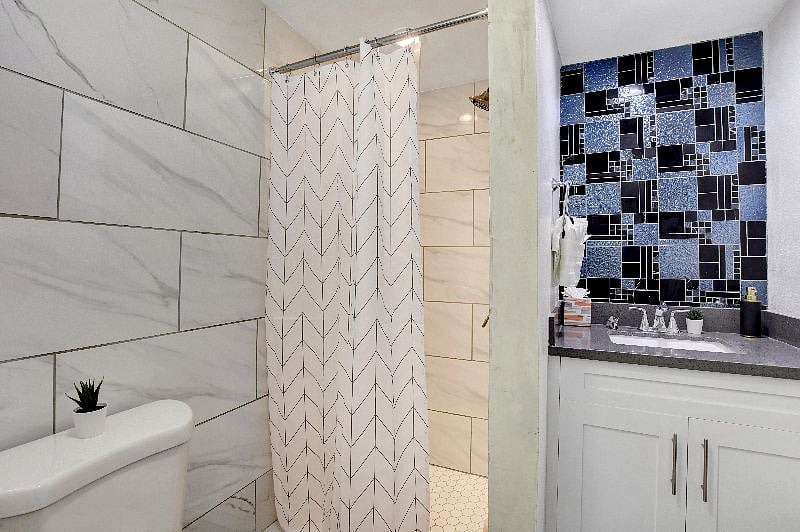 Downstairs bathroom by kitchen