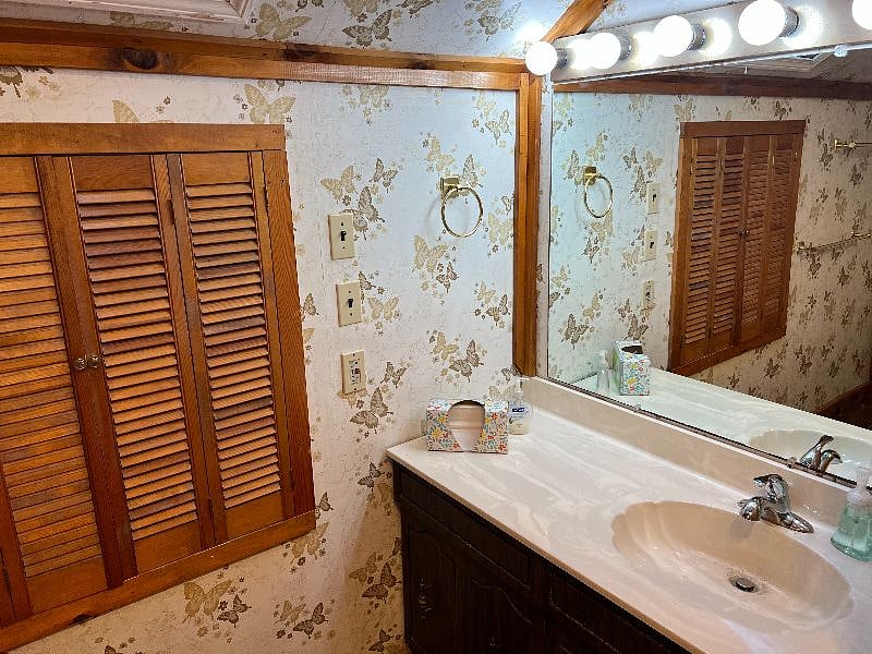 Upstairs bathroom