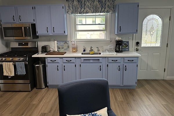 Furnished Finder property 452084_3 photo 6