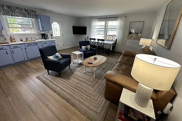Furnished Finder property 452084_3 photo 8