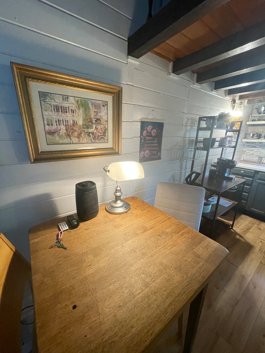 Dining and work space! 