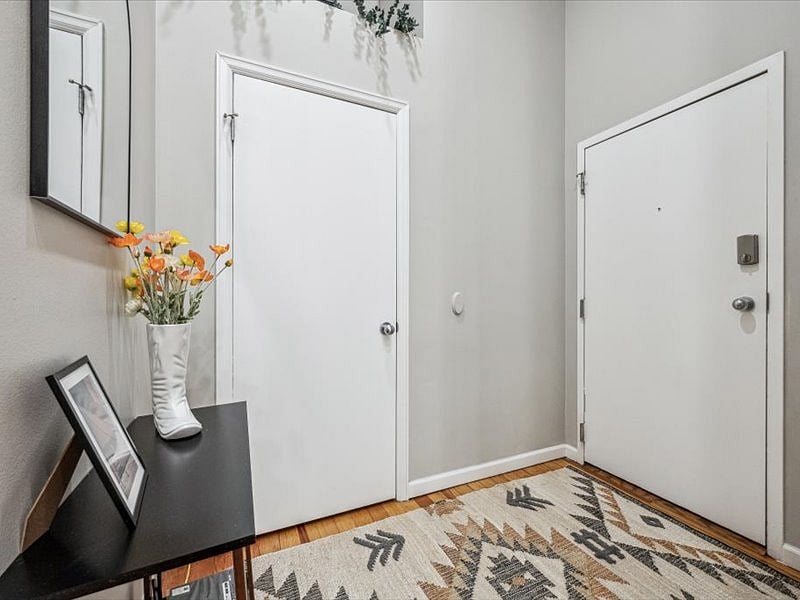 Furnished Finder property 452138_1 photo 3