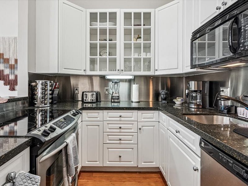 Furnished Finder property 452138_1 photo 13
