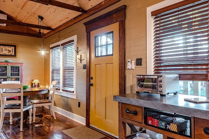 Furnished Finder property 452149_1 photo 22