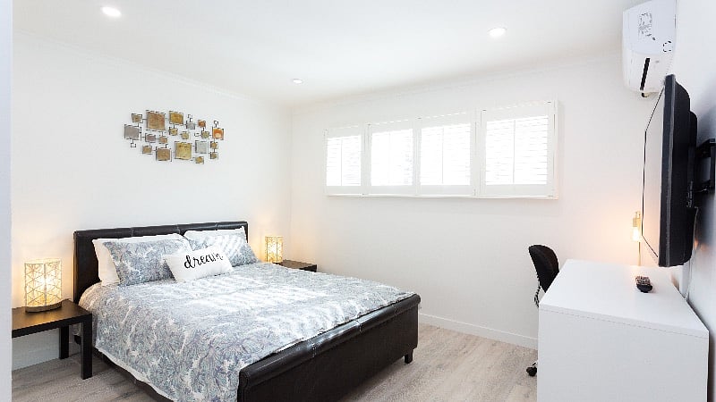 Guest bedroom 1