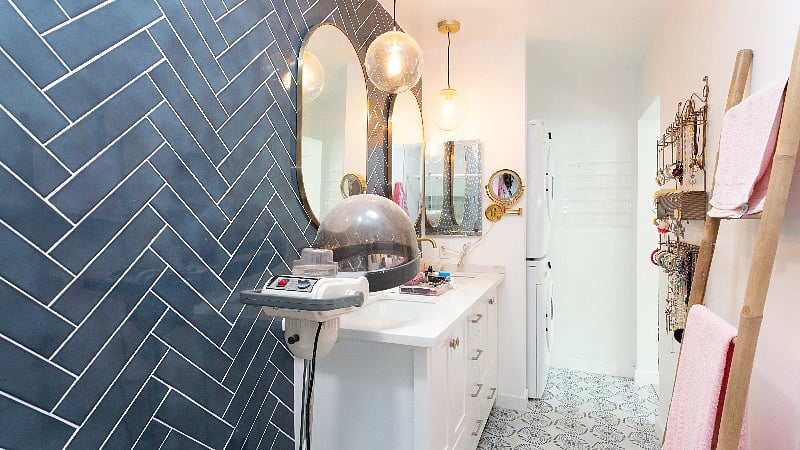 Master bathroom (personal item will be removed prior to delivery)