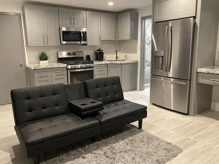Furnished Finder property 452213_1 photo 2
