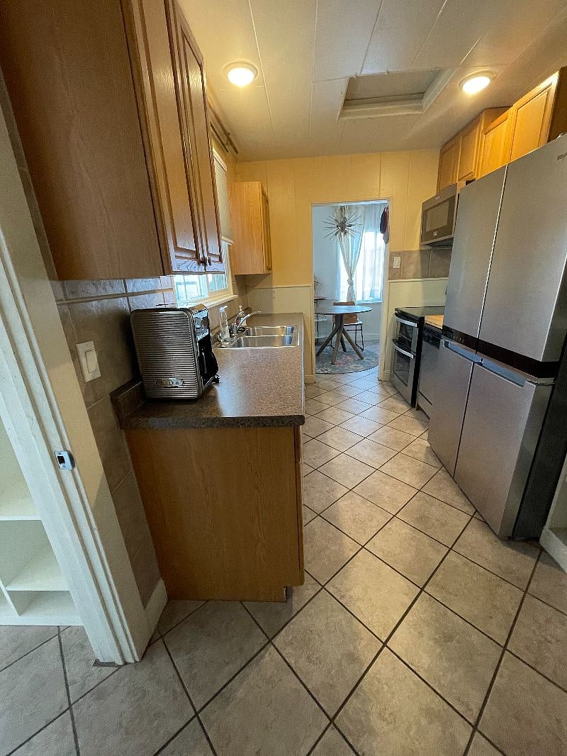 Furnished Finder property 452248_1 photo 3