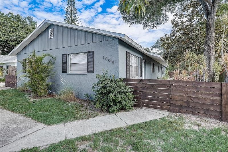 Furnished Finder property 452251_1 photo 3