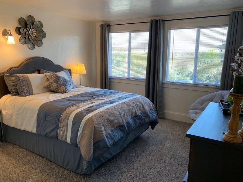 Furnished Finder property 452335_1 photo 15