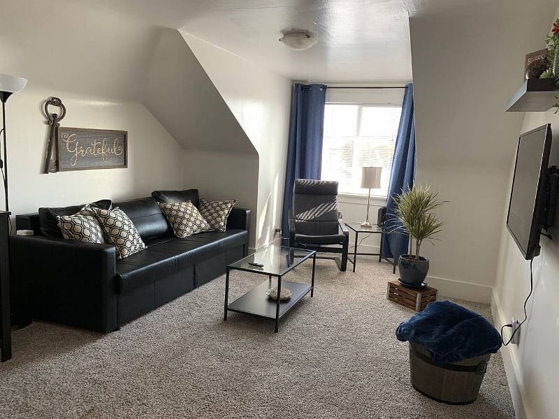 Furnished Finder property 452335_1 photo 1