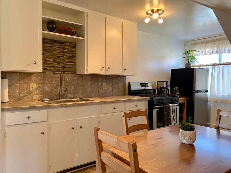 Furnished Finder property 452335_1 photo 5