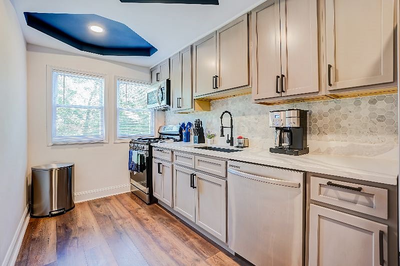 Furnished Finder property 452399_1 photo 8